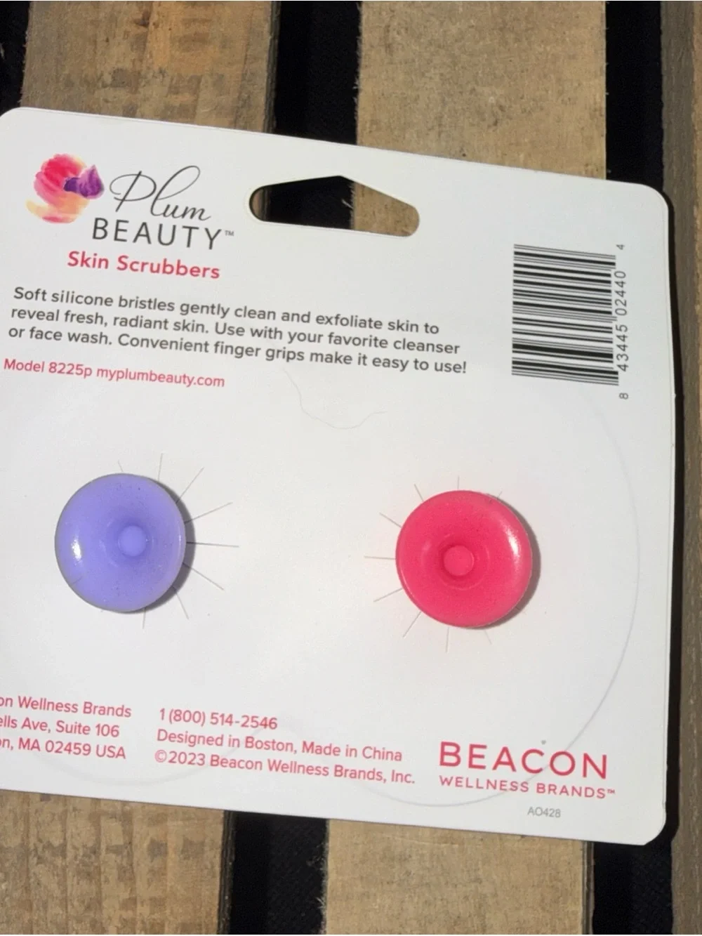 Plum Beauty Pink & Purple Dermaplaning Razors and Facial Cleansing Pads